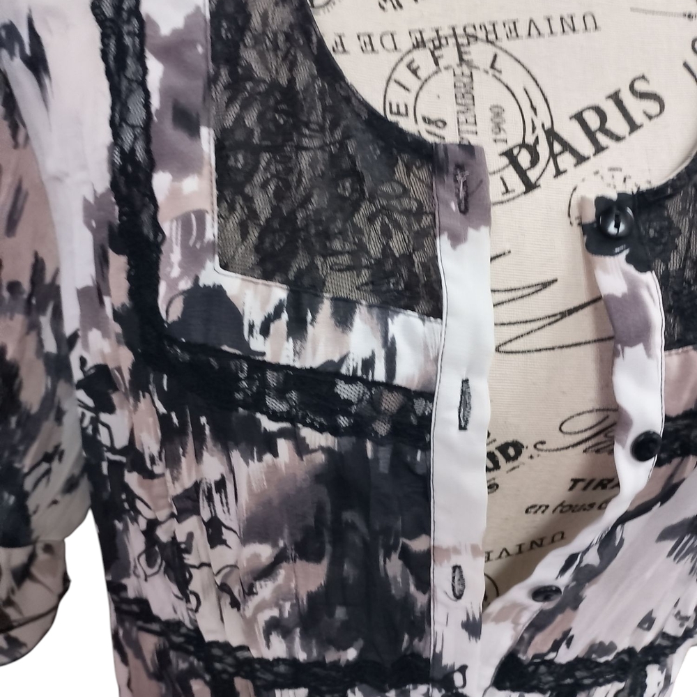 Notations Black and White Flutter Sleeve Blouse - Picture 4 of 5